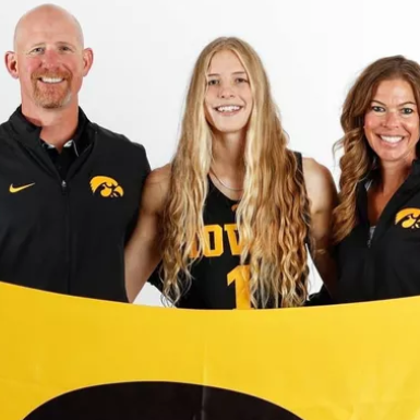 Ava Jones and her parents